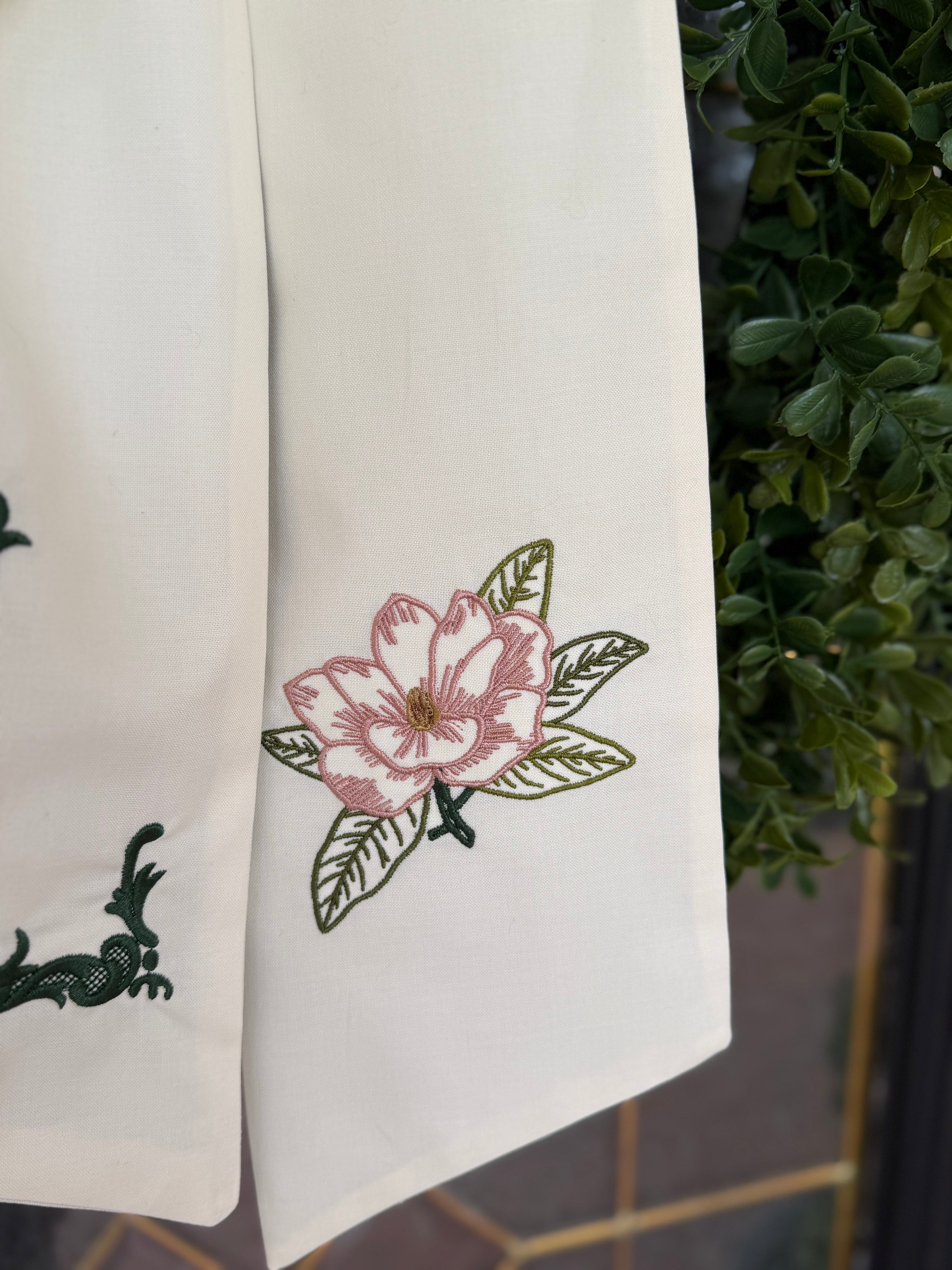 Signature Magnolia
