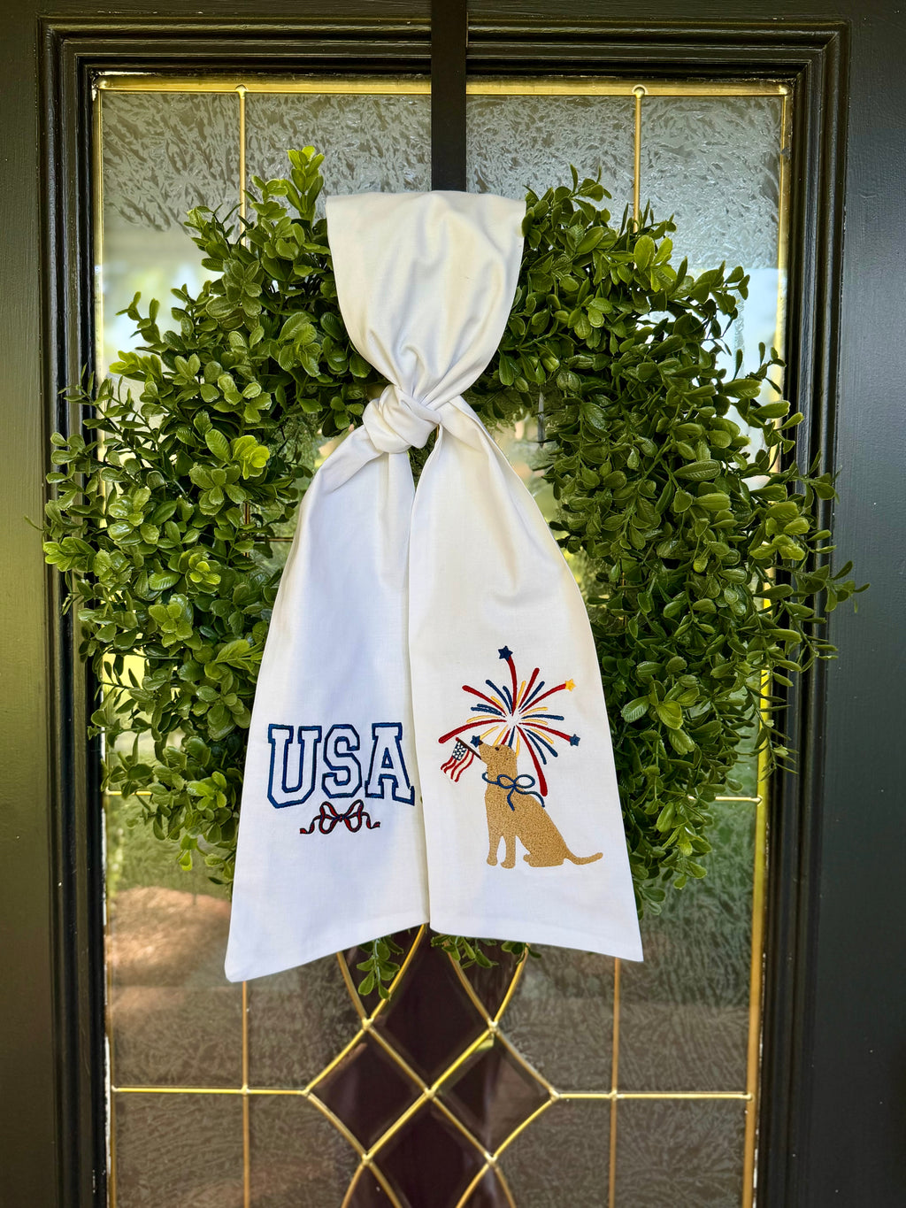 Lab & Fireworks Wreath Sash