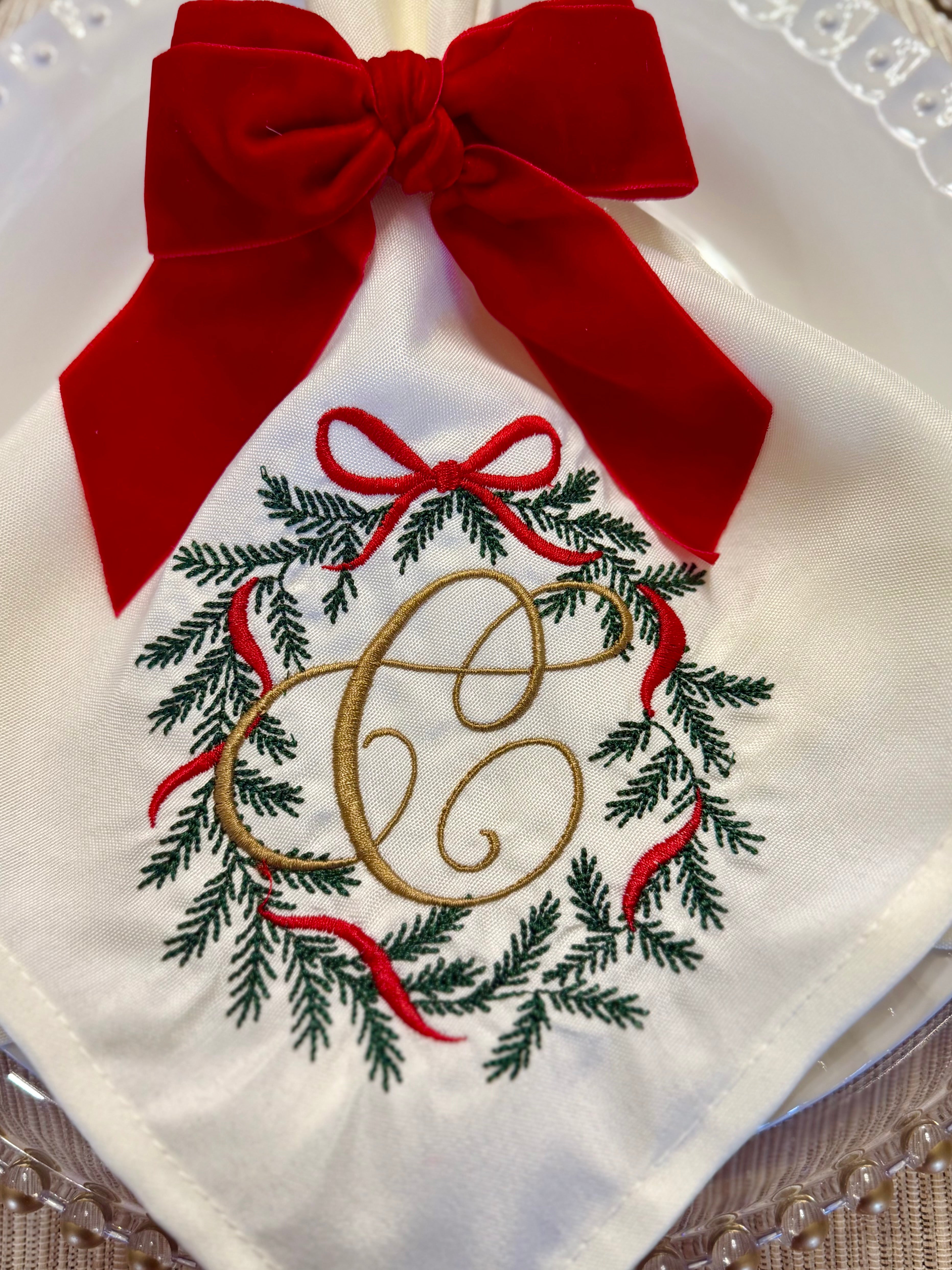 Embroidered Wreath Christmas Dinner Napkin