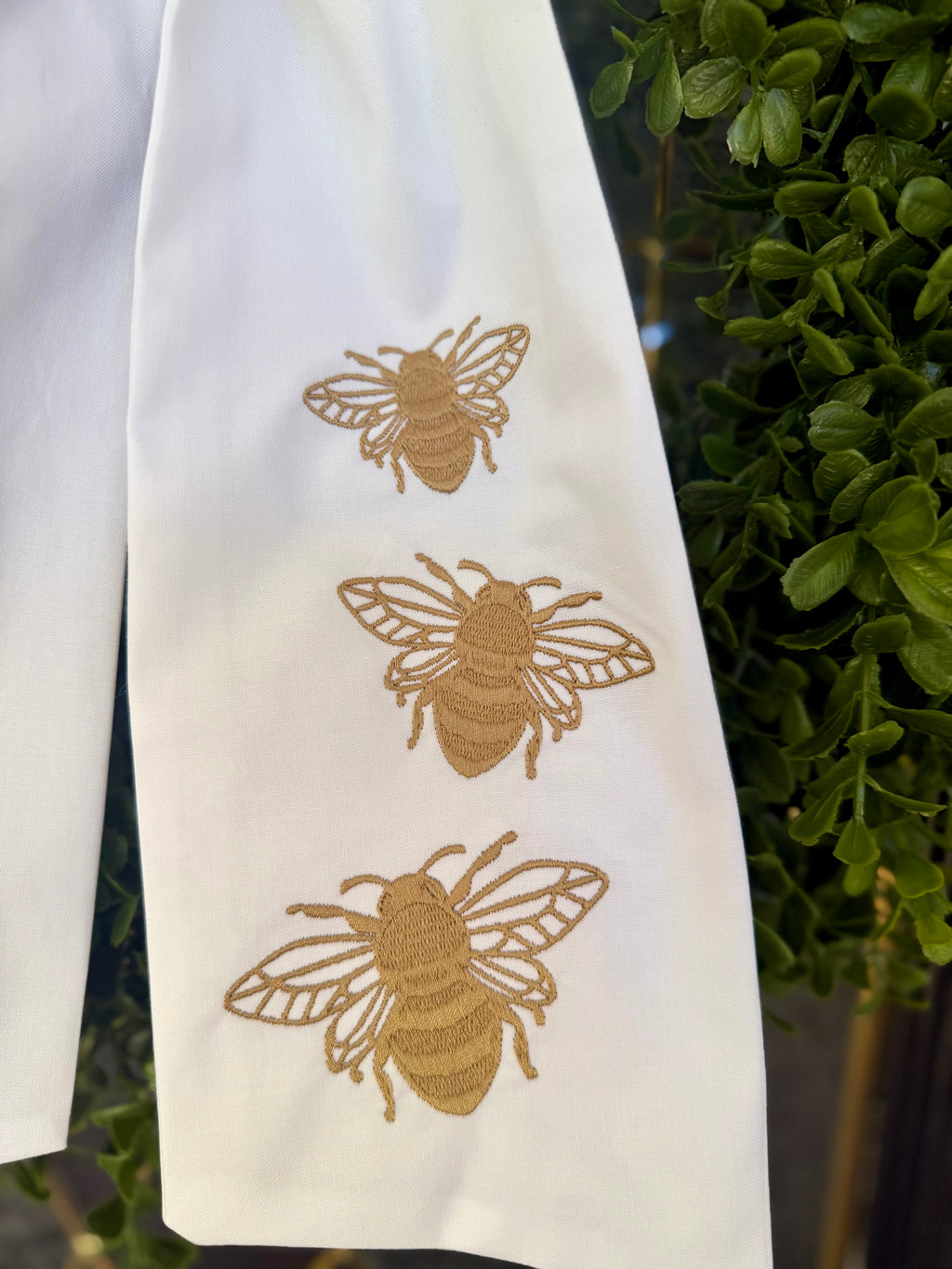 Bee-Welcome