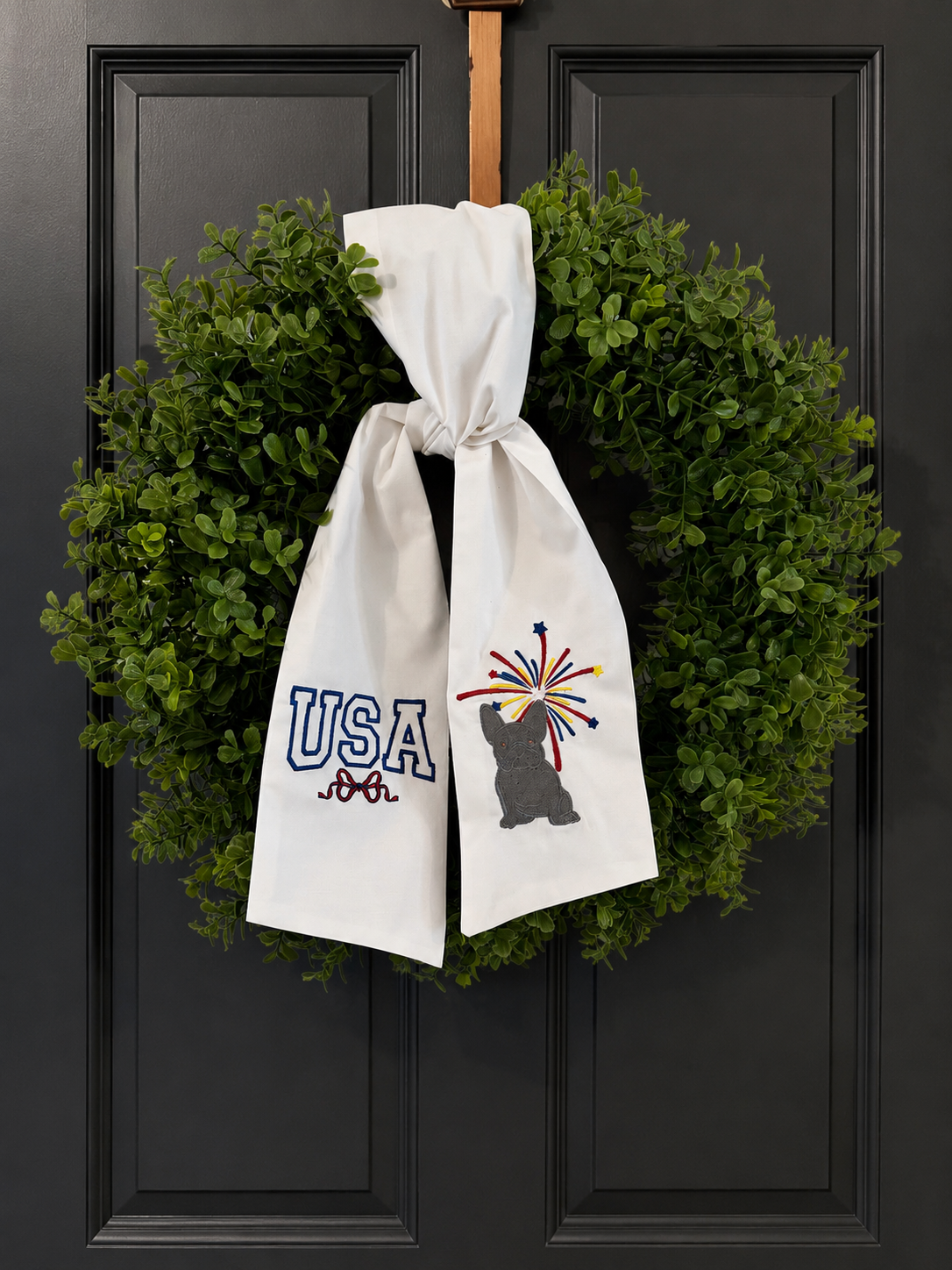 Lab & Fireworks Wreath Sash