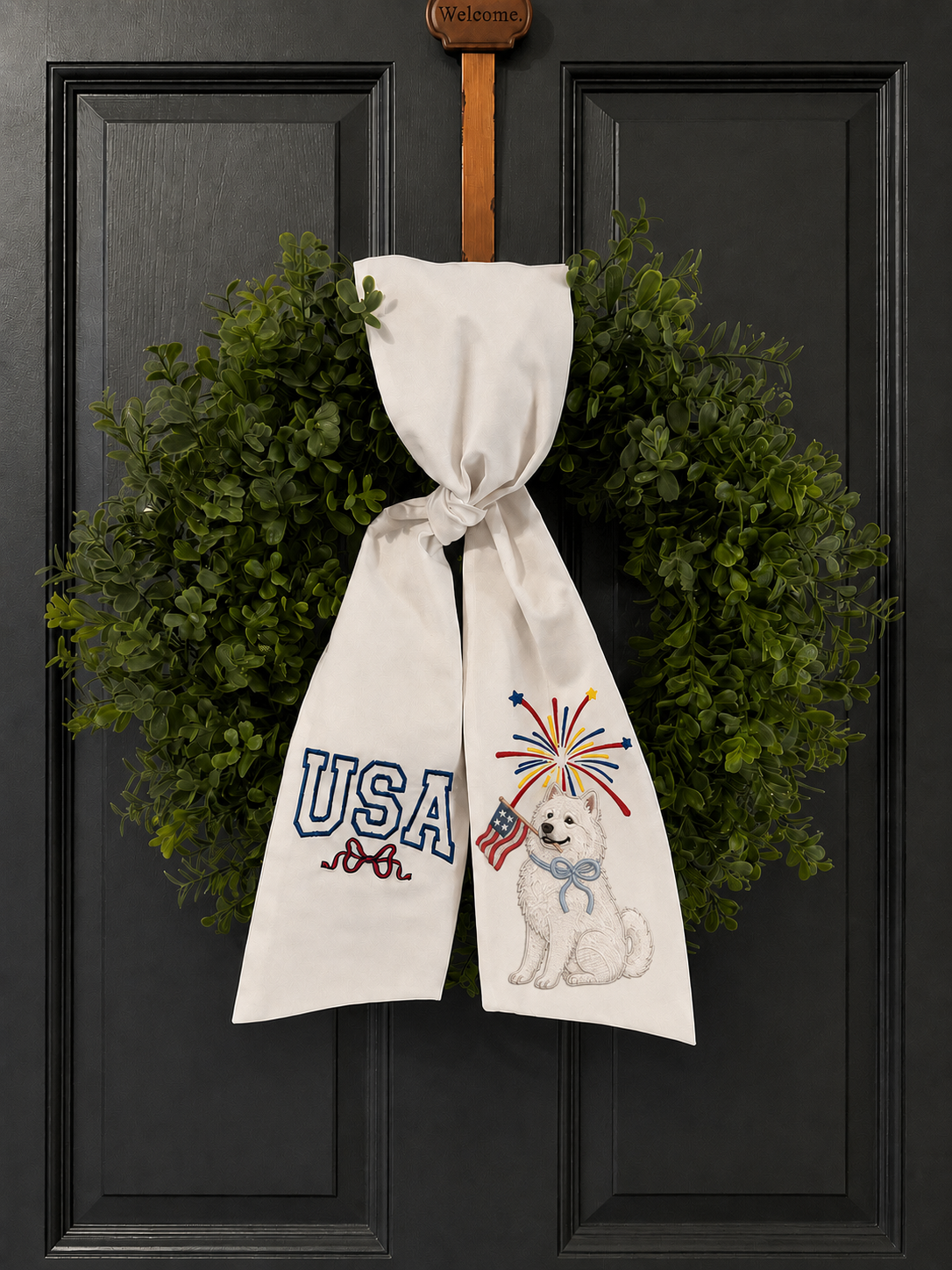 Lab & Fireworks Wreath Sash